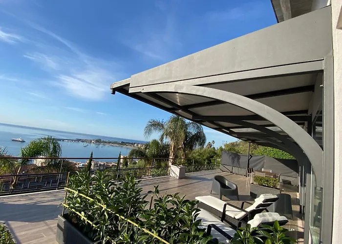 Luxury, Vittorio, Pool, Taormina,etna & Seaview Villa