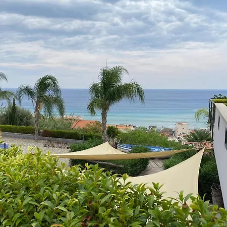 Luxury, Vittorio, Pool, Taormina,etna & Seaview ジャルディーニ・ナクソス