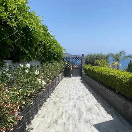 Luxury, Vittorio, Pool, Taormina,etna & Seaview Villa *