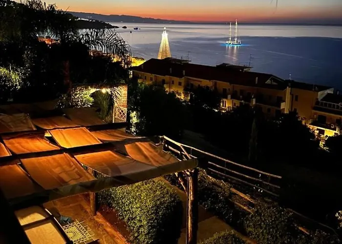 Luxury, Vittorio, Pool, Taormina,etna & Seaview Villa Giardini Naxos