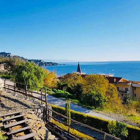 Luxury, Vittorio, Pool, Taormina,etna & Seaview Giardini-Naxos